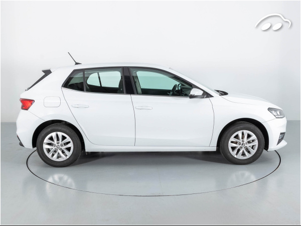 Skoda Fabia AMBITION 1.0 MPI 80CV 4