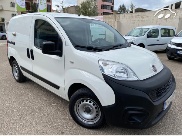 Fiat Fiorino CARGO 1.3 MJET 80 - con ESTANTERIAS 1
