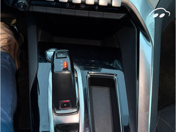 Peugeot 3008 GT BLUEHDI 180 8