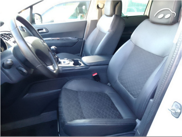 Peugeot 3008 SUV 1.6 HDI Allure 10