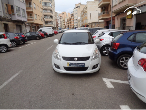Suzuki Swift 1.3 GL  1