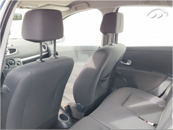 Renault Clio 1.4i 11