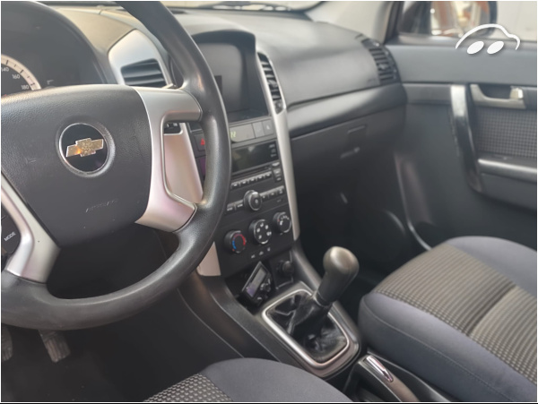 Chevrolet Captiva 2.0 8