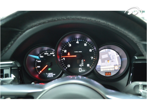 Porsche Macan 2.0 245 cv 4