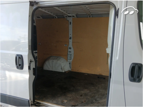 Peugeot Boxer 333 2.2 BlueHDi L2H1 S&S 6