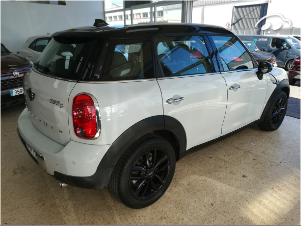 Mini Cooper D Countrymann COOPER D AUT 5