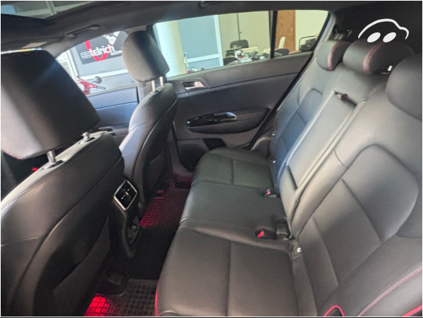 Kia Sportage  10