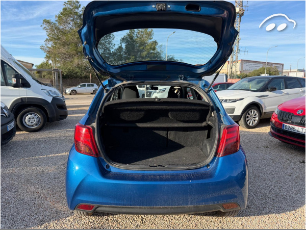 Toyota Yaris  11