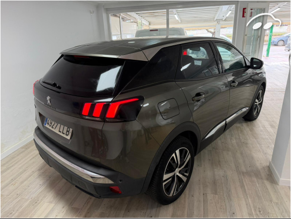 Peugeot 3008 SUV 1.5 BLUEHDI 96KW 130CV SS ALLURE 4
