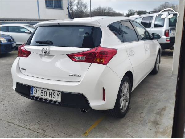 Toyota Auris 1.9 6