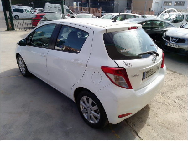 Toyota Yaris 1.0 6