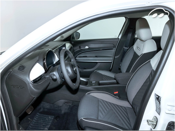 Fiat 600 MHEV 1.2 110CV ICON 10