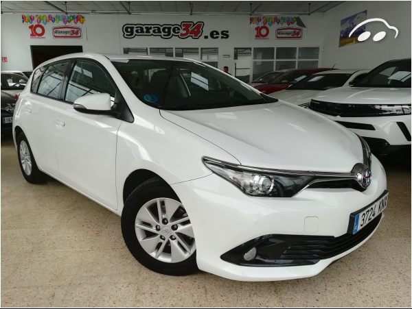 Toyota Auris ACTIVE BUSINESS 1