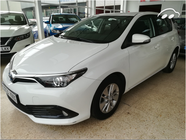 Toyota Auris ACTIVE BUSINESS 3