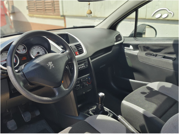 Peugeot 207 1.4 9