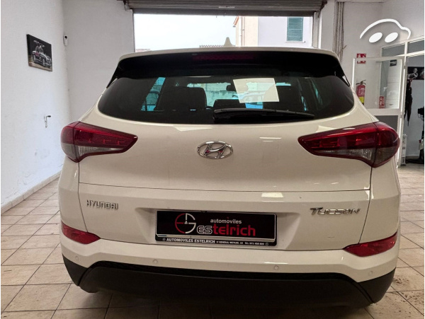 Hyundai Tucson  7
