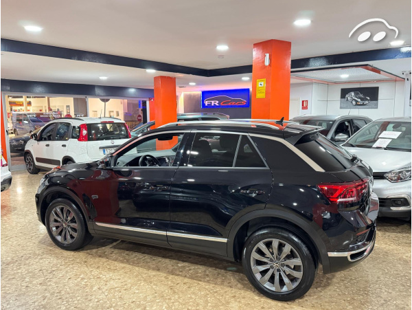 Volkswagen T-roc 1.5 TSI SPORT 4