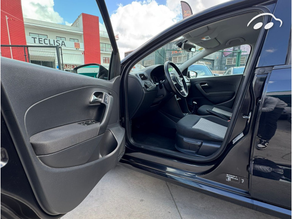 Volkswagen Polo 1.4 Advance 11