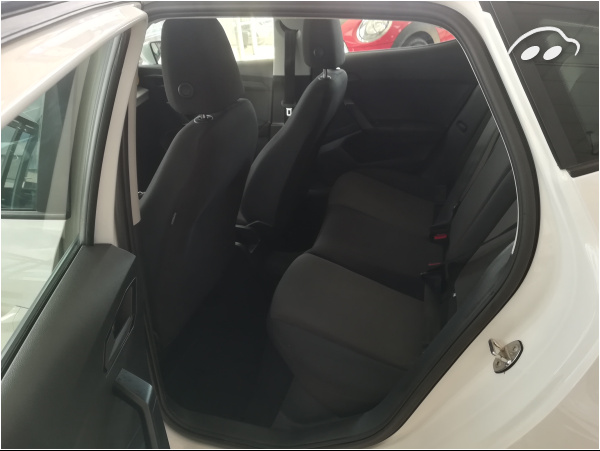 Seat Ibiza 1.0 reference 6