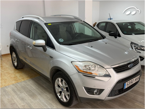 Ford Kuga  1
