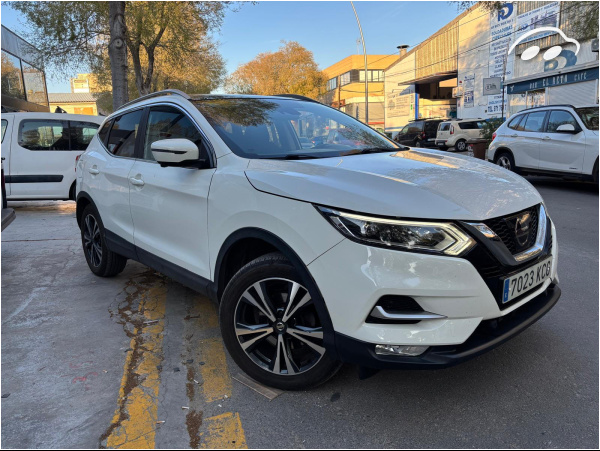 Nissan Qashqai  1