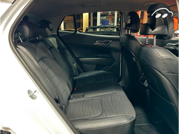 Kia Sportage 1.6 T-GDI HEV TECH 4x2  9