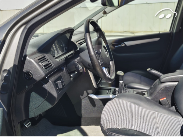 Mercedes-benz 200 D 2.0 7