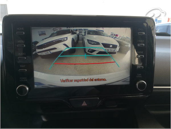 Toyota Yaris STYLE 6