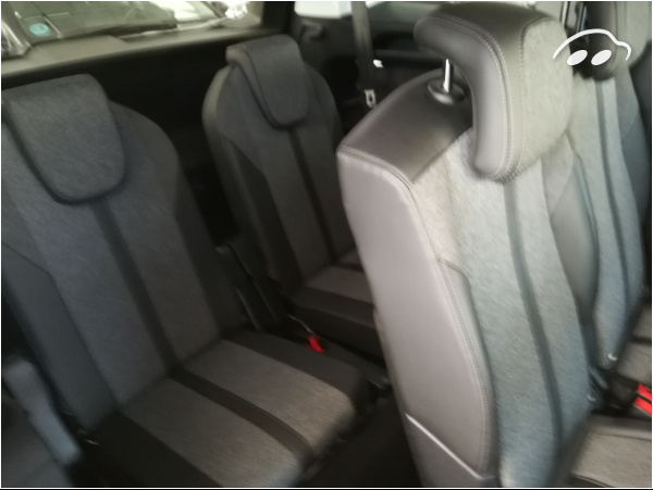 Peugeot 5008 SUV ALLURE 130 10