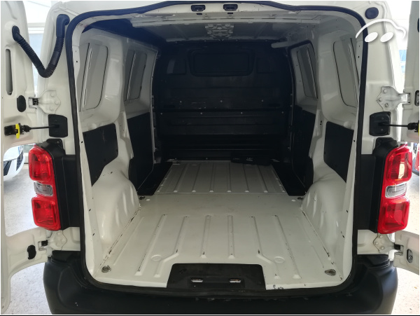 Toyota PROACE business 7