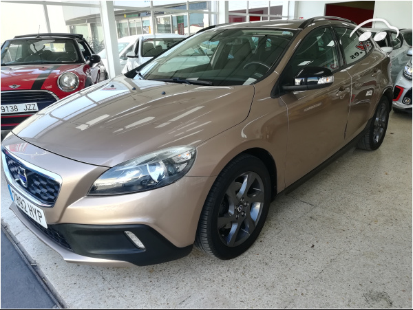 Volvo V40 Cross Country momentum 2