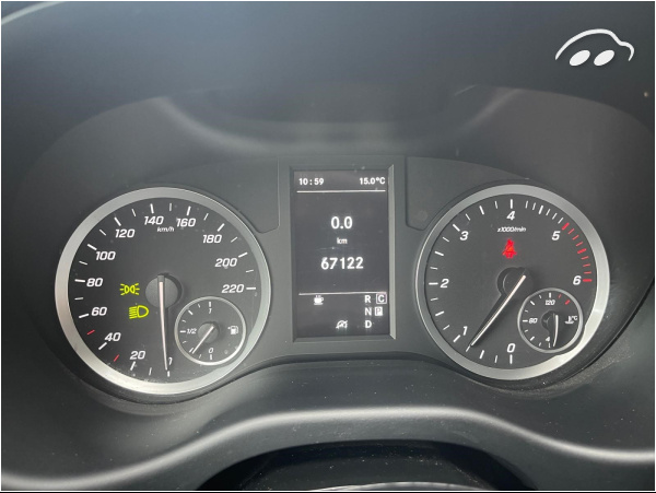 Mercedes-benz Vito  8
