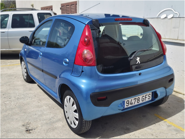 Peugeot 107 1.0 5