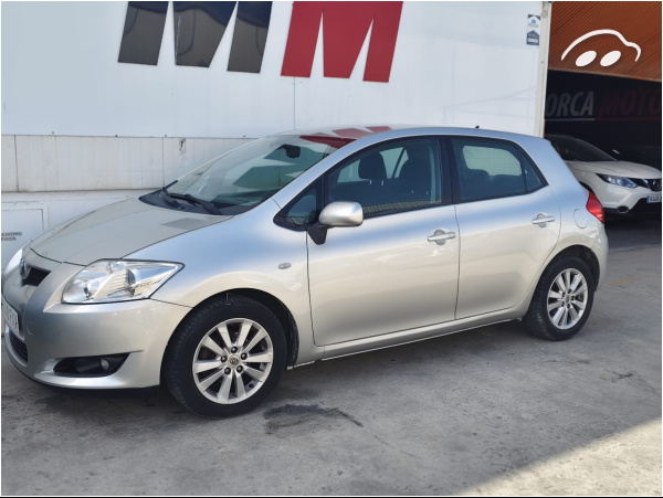 Toyota Auris 1.6 3