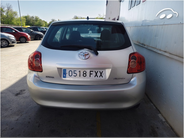 Toyota Auris 1.6 6