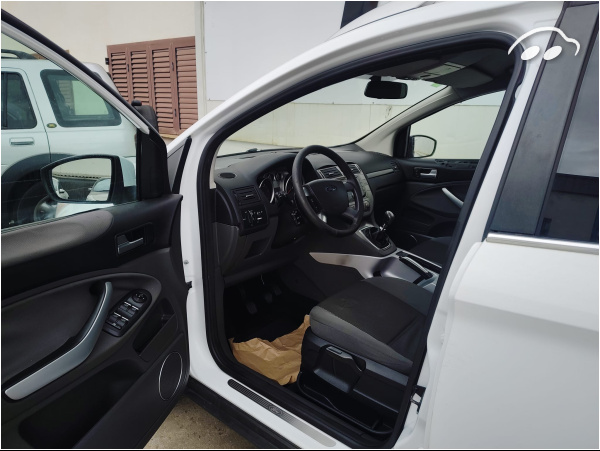 Ford Kuga 2.0 7