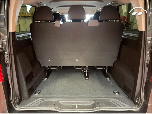 Mercedes-benz Vito  12