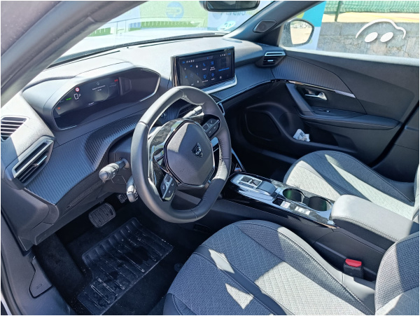 Peugeot 2008 ELECTRICO ALLURE 100 KW 4