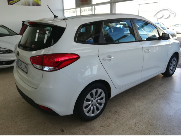 Kia Carens TECH ECODYNAMIC 4