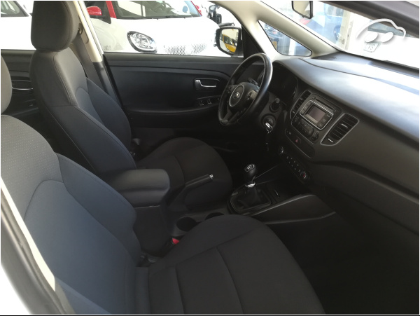 Kia Carens TECH ECODYNAMIC 6
