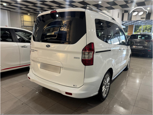 Ford Tourneo courier 1.0 ECOBOOST TITANIUM 2
