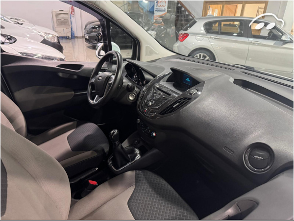 Ford Tourneo courier 1.0 ECOBOOST TITANIUM 3