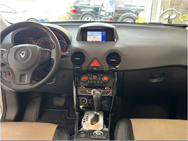 Renault Koleos  6