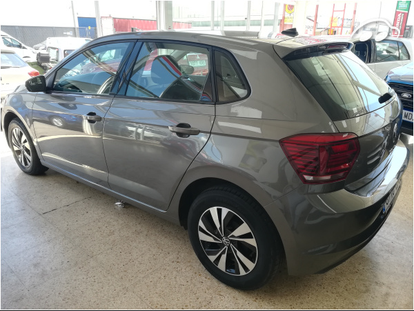 Volkswagen Polo ADVANCED 2