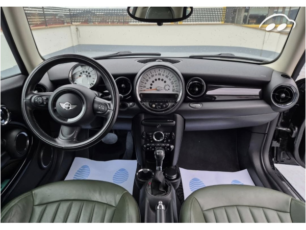 Mini Cooper  4
