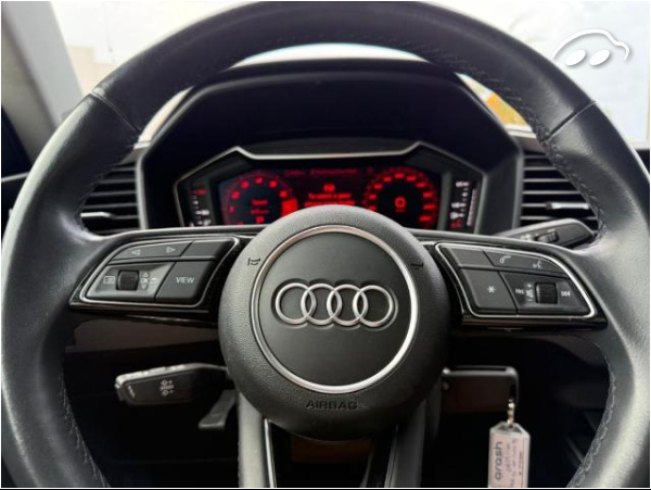 Audi A1 Sportback S line 30 TFSI S tronic 7 vel. 5