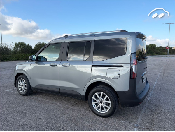 Ford Tourneo courier TITANIUM 3